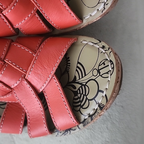 Womens sandels - Picture 2 of 6